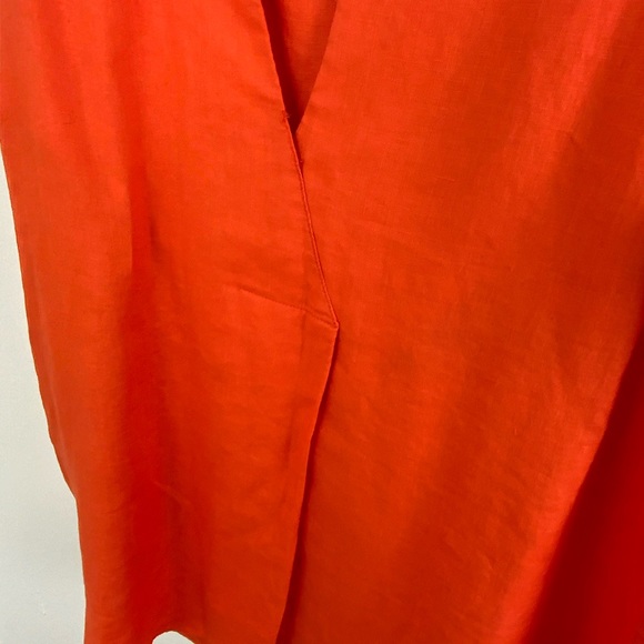 Neiman Marcus Orange Sleeveless V-Neck Tank - Picture 3 of 5